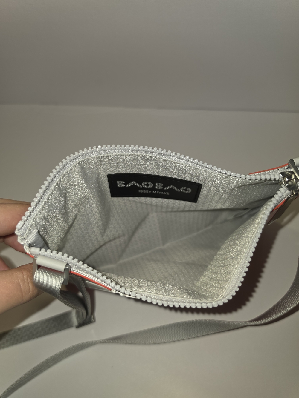 BAO BAO ISSEY MIYAKE SIGN Red White Prism Crossbody Bag - Picture 5 of 6